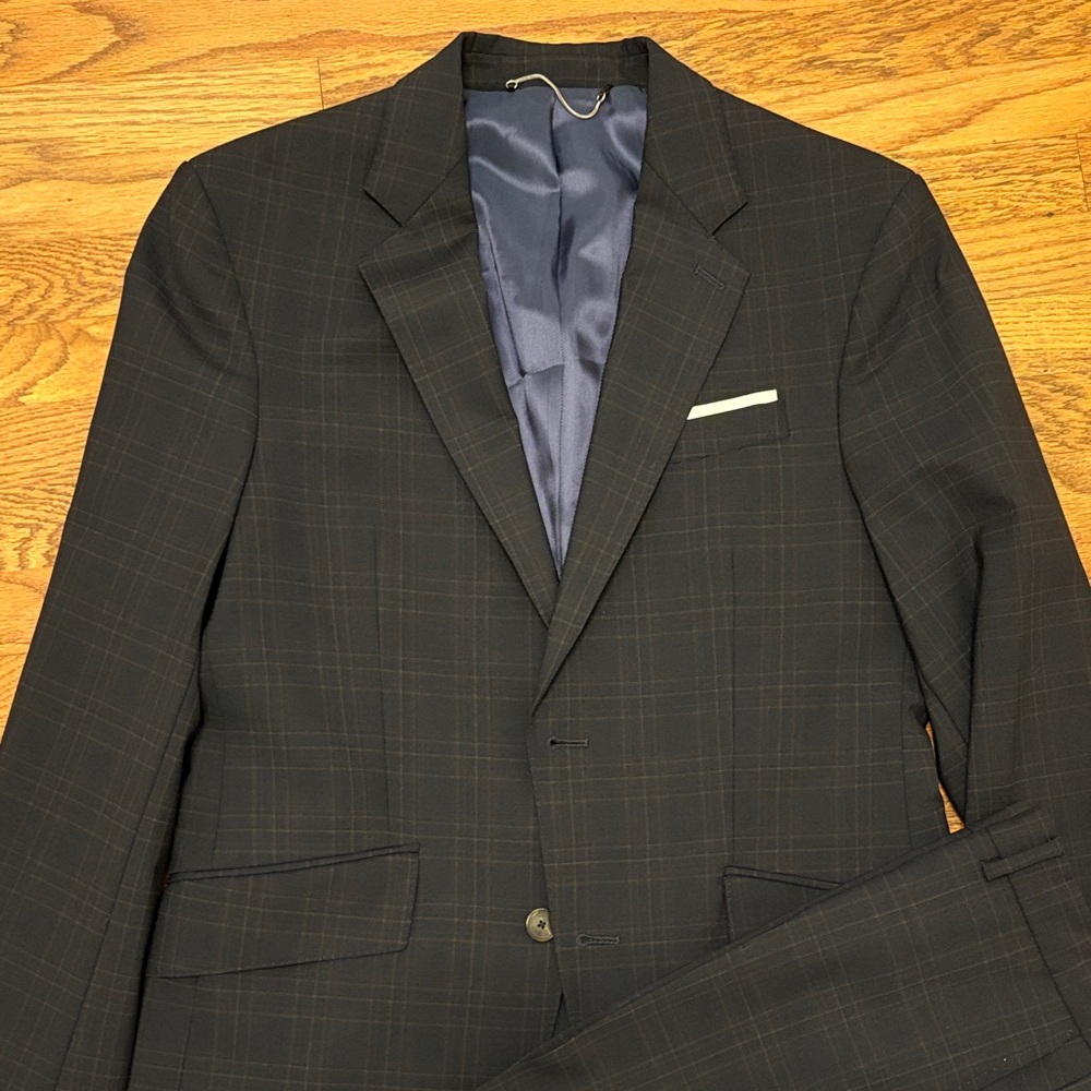 Zara Dark Plaid Suit 40R